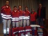 Bgm. Elisabeth Wicke und Walter Egender mit der neuen  First Responder Gruppe in Mellau. Bgm. Elisabeth Wicke und Walter Egender mit der neuen  First Responder Gruppe in Mellau.