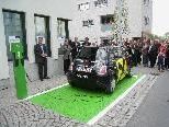 Eröffnung der ersten Strom-Tankstelle für Elektroautos im Leiblachtal vor der RAIBA in Hörbranz. Eröffnung der ersten Strom-Tankstelle für Elektroautos im Leiblachtal vor der RAIBA in Hörbranz.