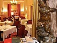 Die "Drei Husaren" wurden seit 1933 als Restaurant geführt Die "Drei Husaren" wurden seit 1933 als Restaurant geführt