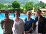 Frau Dr. Lackner, Dr. Häring, Dr. Kemmler und Dr. Kaier untersuchten und berieten im Schwimmbad Felsenau 130 Interessenten Frau Dr. Lackner, Dr. Häring, Dr. Kemmler und Dr. Kaier untersuchten und berieten im Schwimmbad Felsenau 130 Interessenten