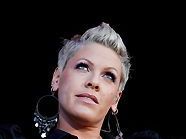 Pink ist ein aktives Mitglied der Tierschutzorganisation 'PETA' Pink ist ein aktives Mitglied der Tierschutzorganisation 'PETA'