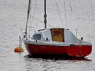 Rettungskräfte fanden nur den Hund auf dem Boot Rettungskräfte fanden nur den Hund auf dem Boot