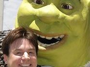 Shrek hatte laut Mike Myers ursprünglich einen kanadischen Akzent. Shrek hatte laut Mike Myers ursprünglich einen kanadischen Akzent.