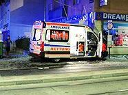 Eine Notärztin wurde bei dem Unfall verletzt. Eine Notärztin wurde bei dem Unfall verletzt.