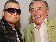 Heben sich wieder lieb: Menowin Fröhlich und Richard Lugner Heben sich wieder lieb: Menowin Fröhlich und Richard Lugner