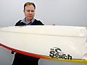Auch das Surfbrett wurde durchgebissen Auch das Surfbrett wurde durchgebissen