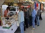 Auf dem Bauernmarkt in Tschagguns findet neben dem Montafoner Käse auch jener aus dem Großen Walsertal reißenden Absatz Auf dem Bauernmarkt in Tschagguns findet neben dem Montafoner Käse auch jener aus dem Großen Walsertal reißenden Absatz