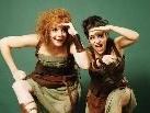 Gudrun Nikodem-Eichenhardt und Caroline Athanasiadis sind die "Kernölamazonen". Gudrun Nikodem-Eichenhardt und Caroline Athanasiadis sind die "Kernölamazonen".
