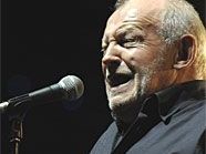 Litt ein wenig unter seiner schwachen Begleitband: Joe Cocker in der Stadthalle. Litt ein wenig unter seiner schwachen Begleitband: Joe Cocker in der Stadthalle.