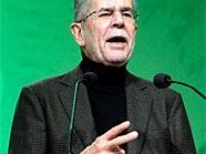 Van der Bellen will kein "Übervater" sein. Van der Bellen will kein "Übervater" sein.