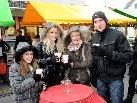 Wärmendes genossen Theresa, Franziska, Rita und Markus. Wärmendes genossen Theresa, Franziska, Rita und Markus.
