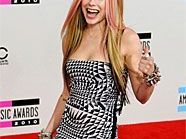 Nach einer längeren Sendepause meldet sich Avril Lavigne wieder zurück. Nach einer längeren Sendepause meldet sich Avril Lavigne wieder zurück.
