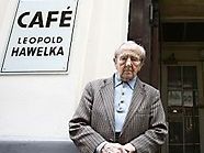 Das Cafe Hawelka hat ab sofort sieben Tage in der Woche geöffnet. Das Cafe Hawelka hat ab sofort sieben Tage in der Woche geöffnet.