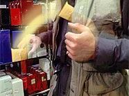 Der Ladendieb hatte sein Glück überstrapaziert. Der Ladendieb hatte sein Glück überstrapaziert.