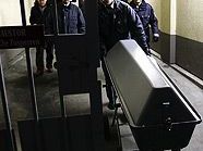 Die Ermittlungen der Polizei laufen noch. Die Ermittlungen der Polizei laufen noch.