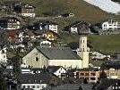 Blick von Tschagguns auf die Schrunser Pfarrkirche St. Jodok. Blick von Tschagguns auf die Schrunser Pfarrkirche St. Jodok.