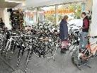 Große Auswahl an Fahrrädern bei CIC im Dorfzentrum von Höchst.