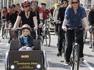 5.000 Radler waren um den Ring unterwegs. 5.000 Radler waren um den Ring unterwegs.
