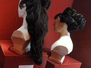 Die Frisuren von Kaiserin Sissi können im Sissi-Museum bewundert werden. Die Frisuren von Kaiserin Sissi können im Sissi-Museum bewundert werden.