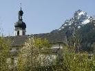 Pfarrkirche Tschagguns mit Mittagspitze, 2.168 Meter Pfarrkirche Tschagguns mit Mittagspitze, 2.168 Meter