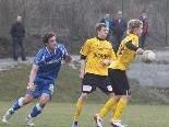 Thomas Bischof (l.) gelang vier Minuten vor dem Schlusspfiff der 1:1-Ausgleichstreffer. Thomas Bischof (l.) gelang vier Minuten vor dem Schlusspfiff der 1:1-Ausgleichstreffer.