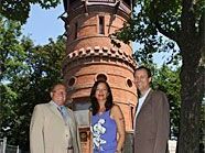 Umweltstadträtin Ulli Sima mit Kulturstadtrat Andreas Mailath-Pokorny (re.) und BV-StV Josef Eichinger bei der Wiedereröffnung der Paulinenwarte im Türkenschanzpark Umweltstadträtin Ulli Sima mit Kulturstadtrat Andreas Mailath-Pokorny (re.) und BV-StV Josef Eichinger bei der Wiedereröffnung der Paulinenwarte im Türkenschanzpark