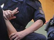 Die Polizei veranstaltet einen Info-Abend rund um das Thema Sicherheit für alle Frauen. Die Polizei veranstaltet einen Info-Abend rund um das Thema Sicherheit für alle Frauen.