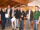 Die langjährigen Mitglieder der Bienenzuchtvereins mit Obmann Markus Wittwer (r.) und Ehrenobmann Franz Pfeifer (3. v. r.). Die langjährigen Mitglieder der Bienenzuchtvereins mit Obmann Markus Wittwer (r.) und Ehrenobmann Franz Pfeifer (3. v. r.).