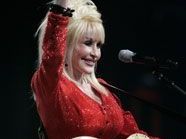 Dolly Parton hat jetzt versicherte Brüste