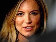 Sienna Miller besuchte ihren Freund Tom Sturridge während der Wiener Festwochen. Sienna Miller besuchte ihren Freund Tom Sturridge während der Wiener Festwochen.