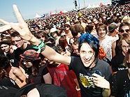 Das Wetter beim Nova Rock 2011 ist geradezu perfekt - die Stimmung auch. Das Wetter beim Nova Rock 2011 ist geradezu perfekt - die Stimmung auch.