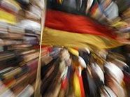 Die Polizei musste gegen hunderte deutsche Randalierer vorgehen. Die Polizei musste gegen hunderte deutsche Randalierer vorgehen.