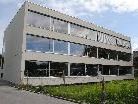 Die neue Volksschule stellt ein Schmuckstück für die Gemeinde und eine bestens gelungene Bildungsstätte für die Jugend dar. Die neue Volksschule stellt ein Schmuckstück für die Gemeinde und eine bestens gelungene Bildungsstätte für die Jugend dar.