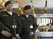 Vier Islamisten wurden in Schwechat festgenommen.