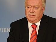 Bürgermeister Michael Häupl will die Gebühren für die Wiener erhöhen. Bürgermeister Michael Häupl will die Gebühren für die Wiener erhöhen.