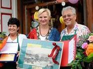 Stadträting Frauenberger gratuliert zu 140 Jahren am Viktor-Adler-Markt.