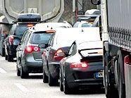 Sechs Kilometer Stau gab es auf der Südosttangente zu vermelden. Sechs Kilometer Stau gab es auf der Südosttangente zu vermelden.