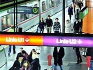 Seit einem Jahr steht den Wienerinnen und Wienern die Nacht-U-Bahn zur Verfügung. Das wird gefeiert. Seit einem Jahr steht den Wienerinnen und Wienern die Nacht-U-Bahn zur Verfügung. Das wird gefeiert.