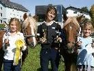 Barbara, Viktoria und Michelle wollen ihre Titel beim "First Ridden" verteidigen.