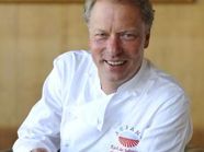 Bobby Bräuer wurde in Wien als Koch des Jahres ausgezeichnet. Bobby Bräuer wurde in Wien als Koch des Jahres ausgezeichnet.