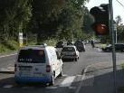 Drei Wochen lang muss der Verkehr wegen der Tunnelsperre auf die alte Tobelstraße umgeleitet werden, Ampelregelung soll Stauprobleme minimieren. Drei Wochen lang muss der Verkehr wegen der Tunnelsperre auf die alte Tobelstraße umgeleitet werden, Ampelregelung soll Stauprobleme minimieren.