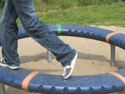 Polizei ermittelt gegen Mann der Kinder anspricht Polizei ermittelt gegen Mann der Kinder anspricht