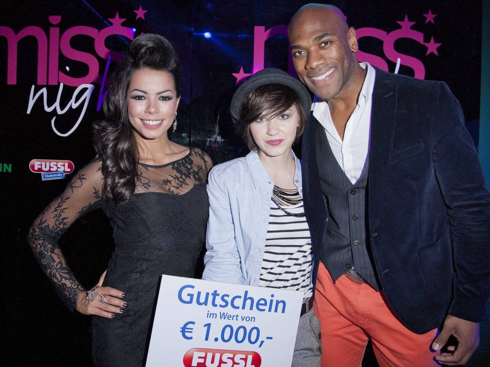 Fernanda Brandao, miss Style 2011 Julia Schneeberger und Alamande Belfor bei der miss Night.