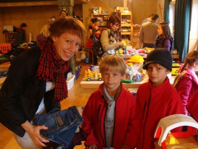 Kinderbasar lockte viele Schnäppchenjäger in den Schindlersaal