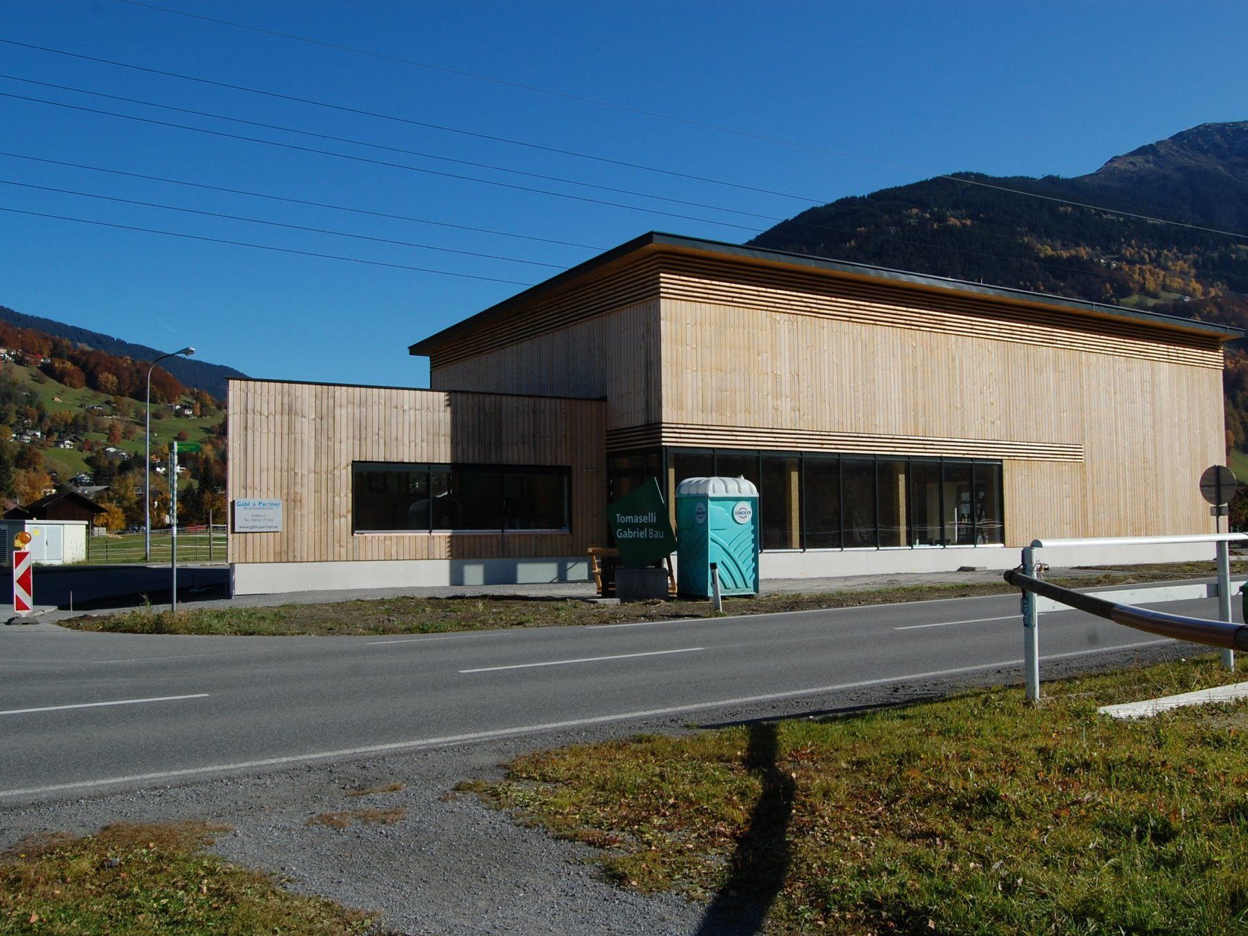 Das Käsehaus Montafon steht kurz vor seiner Fertigstellung. Das Käsehaus Montafon steht kurz vor seiner Fertigstellung.