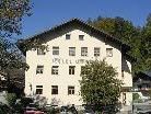 Die Beratung für Frauen wird im Alten Tschaggunser Gemeindehaus "Alti Gme" durchgeführt. Die Beratung für Frauen wird im Alten Tschaggunser Gemeindehaus "Alti Gme" durchgeführt.