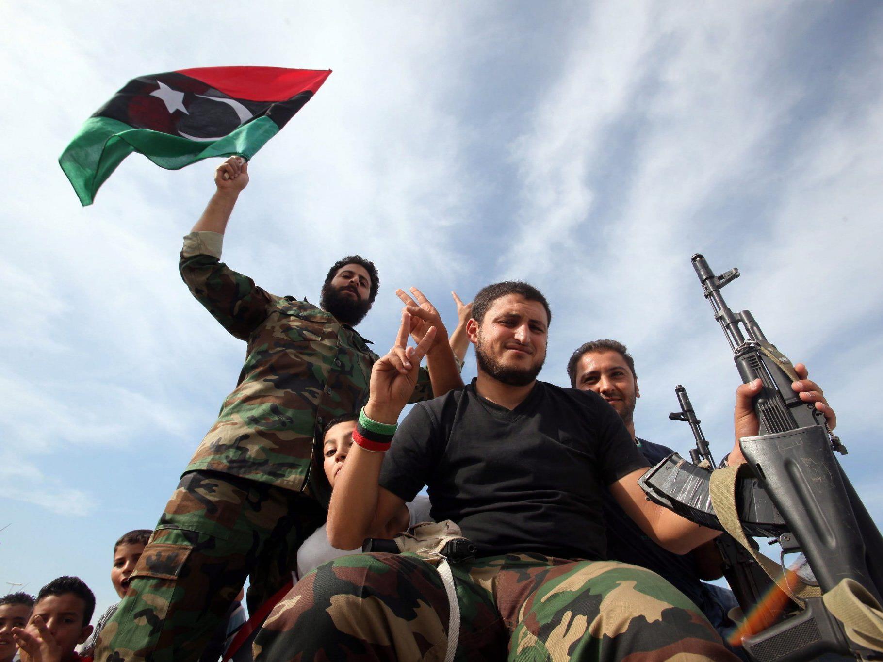 Libyen feierte die Bekanntgabe vom Tod von Gaddafi