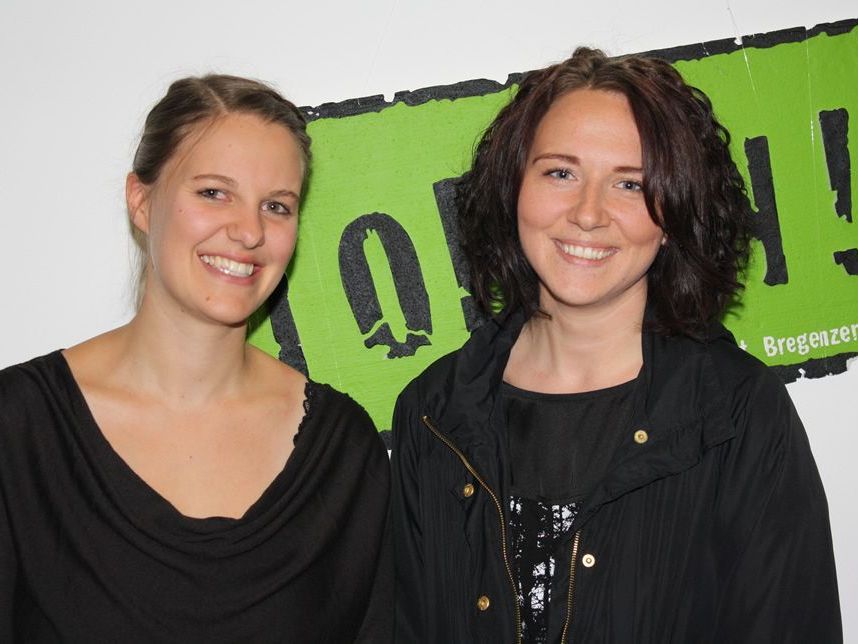 Sarah Berchtold mit der neuen Jugendkoordinatorin Agnes Hollenstein (r). Sarah Berchtold mit der neuen Jugendkoordinatorin Agnes Hollenstein (r).