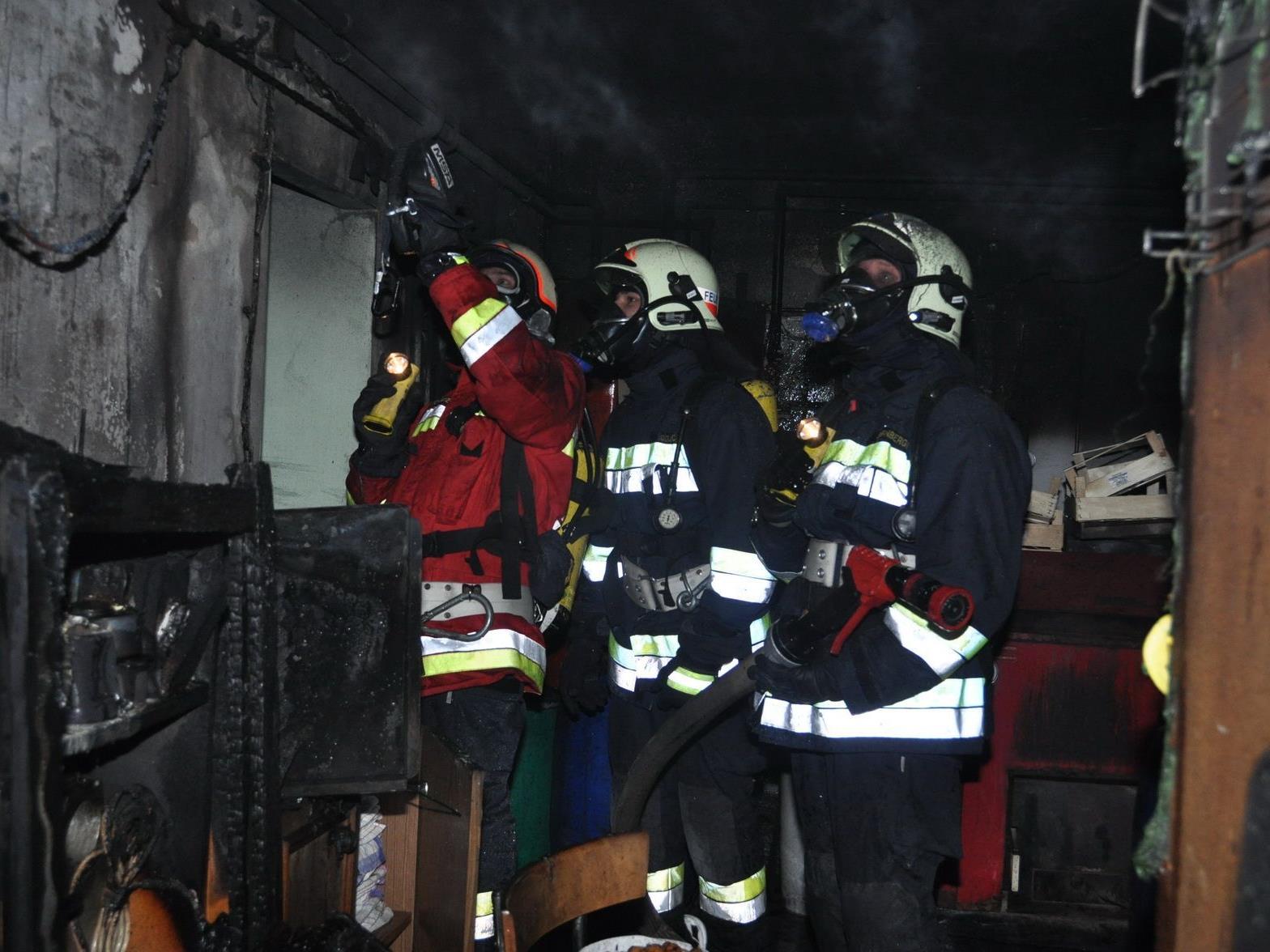 Fünf Verletzte bei Brand