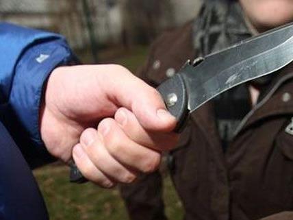 Der 17-Jährige überlebte die Messerattacke.